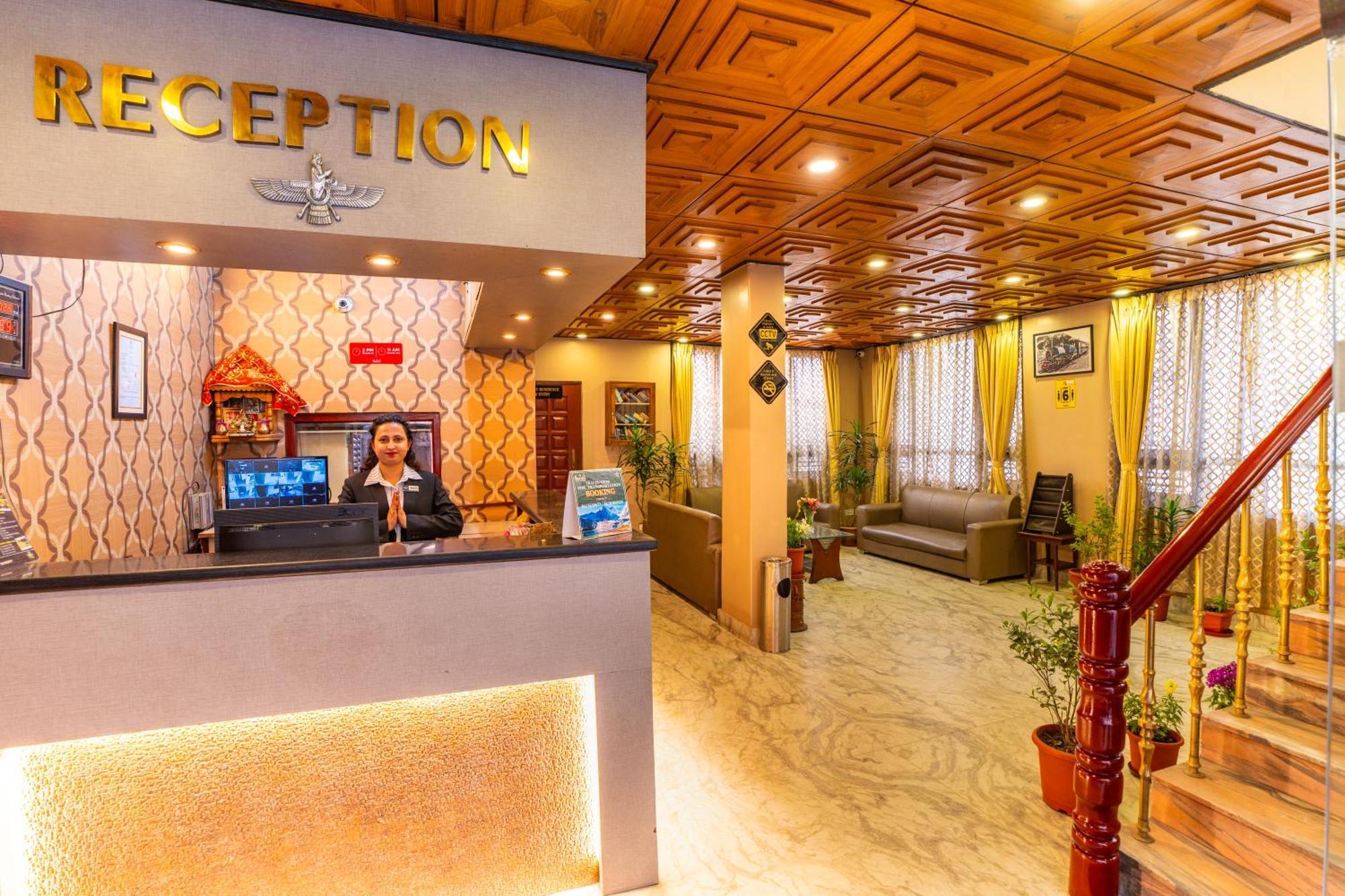 Muscatel Fairmont - 100 Mts From Mall Road Дарджилинг Экстерьер фото