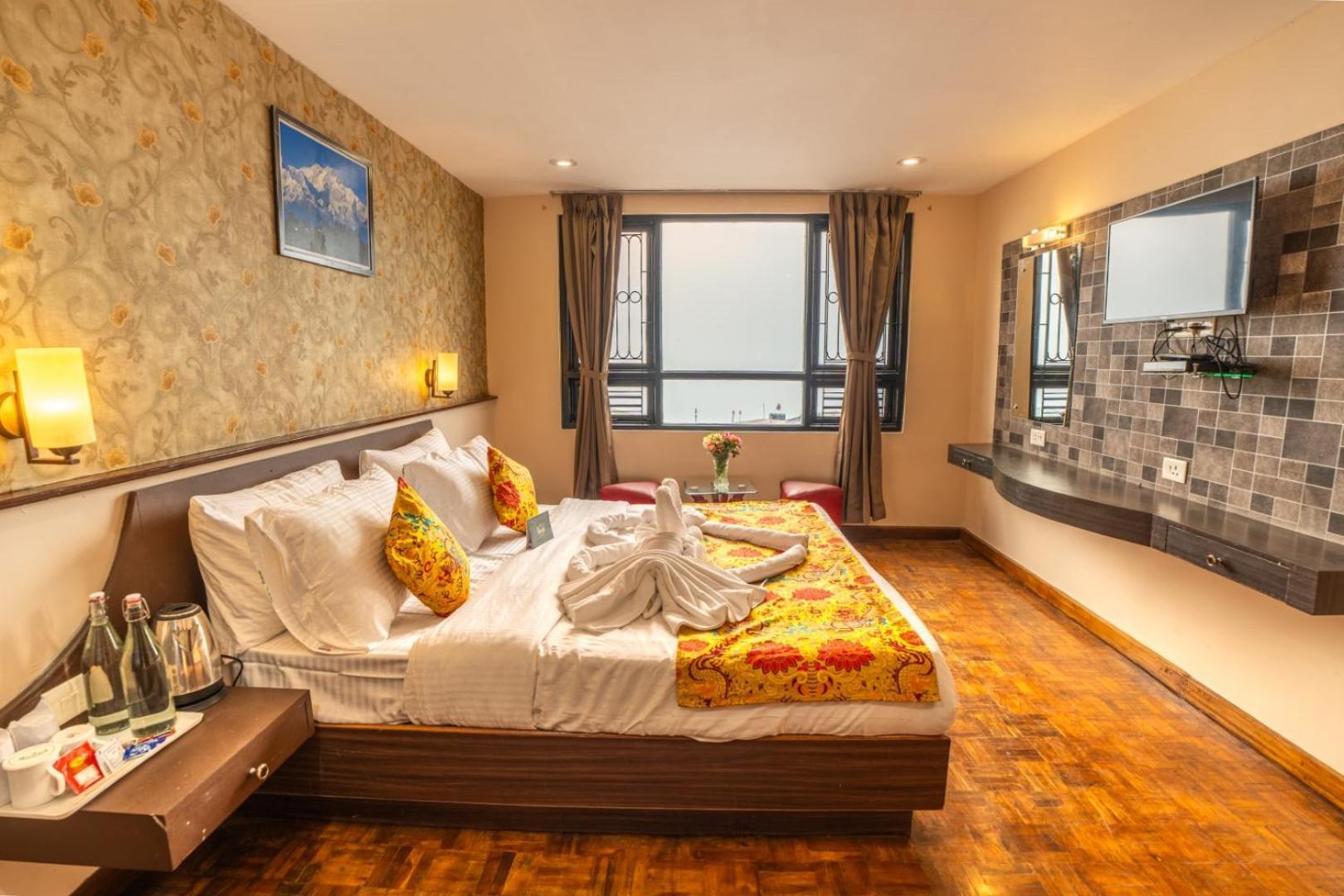 Muscatel Fairmont - 100 Mts From Mall Road Дарджилинг Экстерьер фото