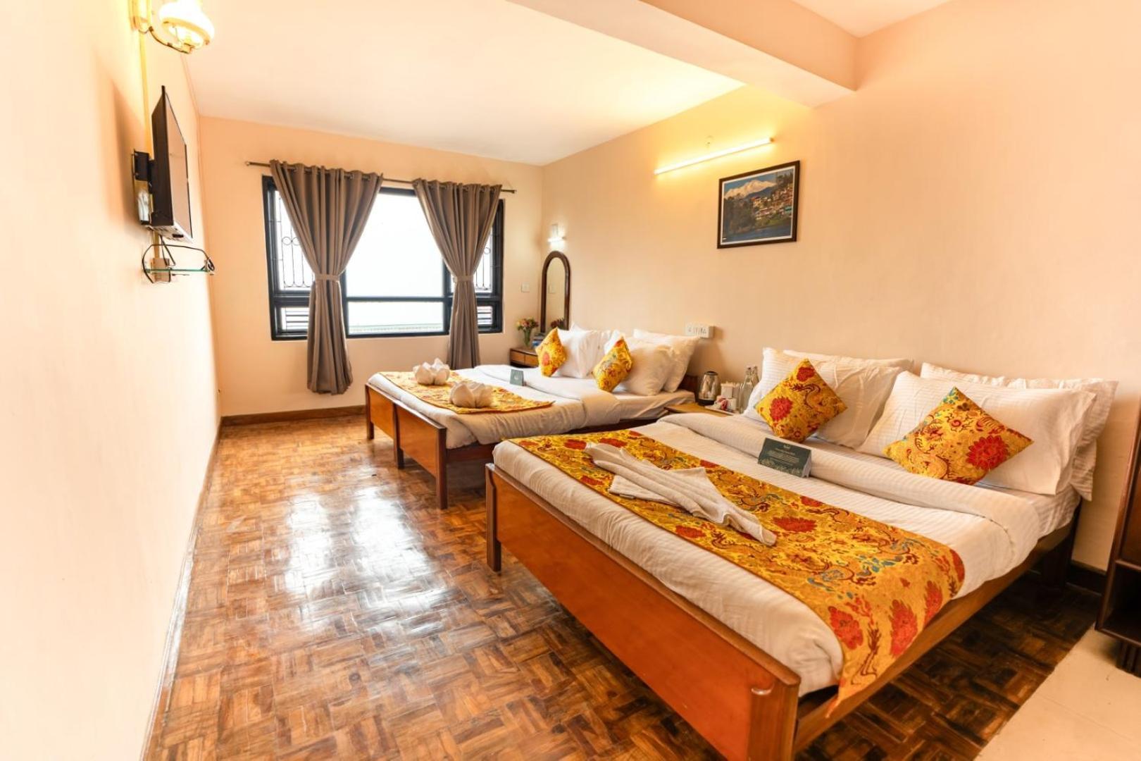 Muscatel Fairmont - 100 Mts From Mall Road Дарджилинг Экстерьер фото